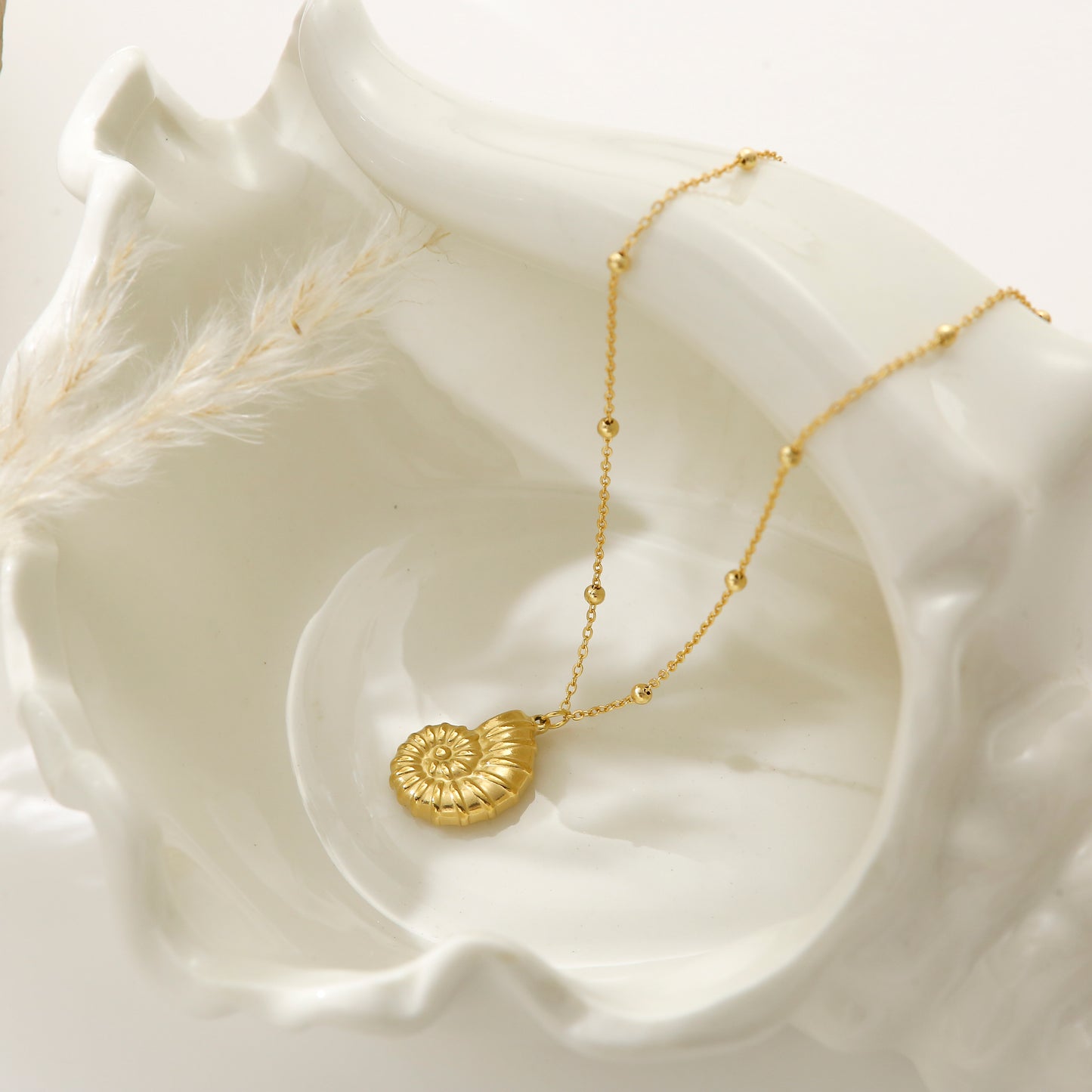 Beach Collection Necklace Stainless Steel Gold Plated - Conch