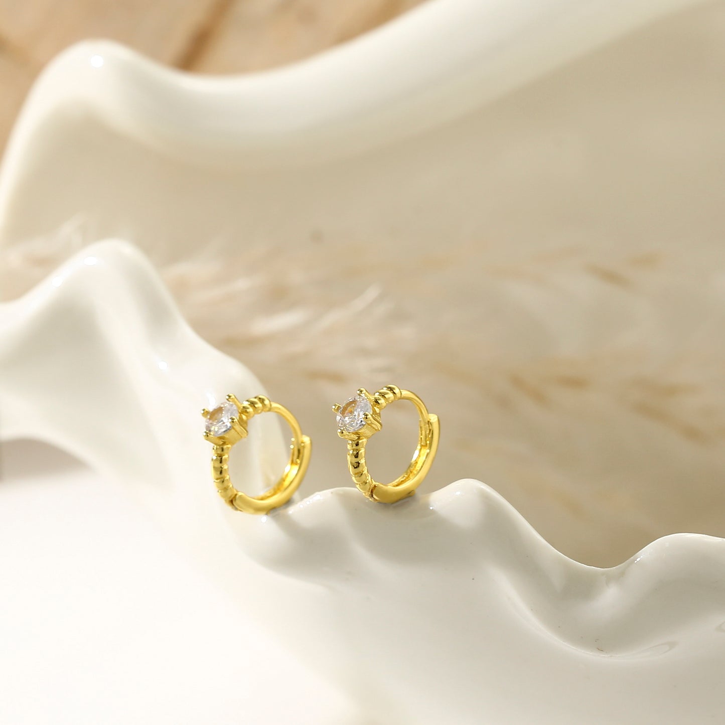 Earrings with Single Stone and Gold-Plated Silver Pin Stud