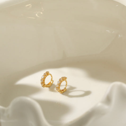 Earrings with Small Crystals and Gold-Plated Silver Pin Stud