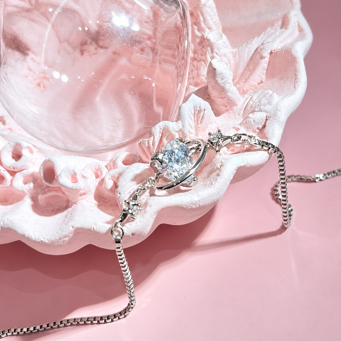 Sparkling Heart Planet Platinum-Plated Brass Bracelet
